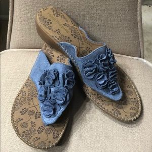 Sandals with wedge flip flop